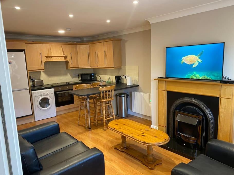 2 Bed Cosy Apartment In Heart Of Mullingar. מראה חיצוני תמונה